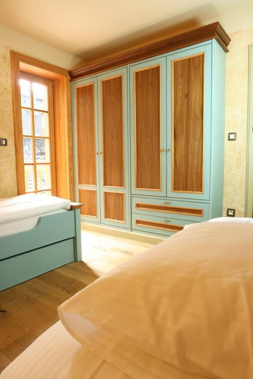 Villa Les With Hot Tub & Sauna Brežice Rum bild