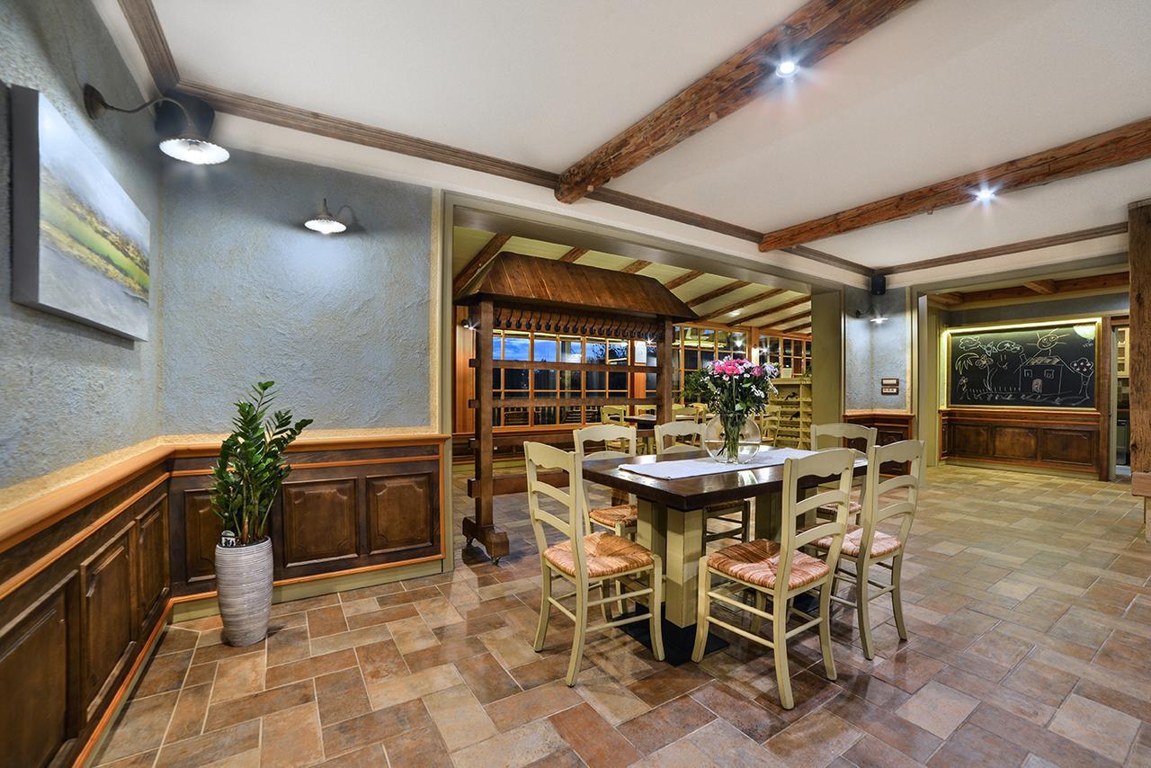 Villa Les With Hot Tub & Sauna Brežice Exteriör bild
